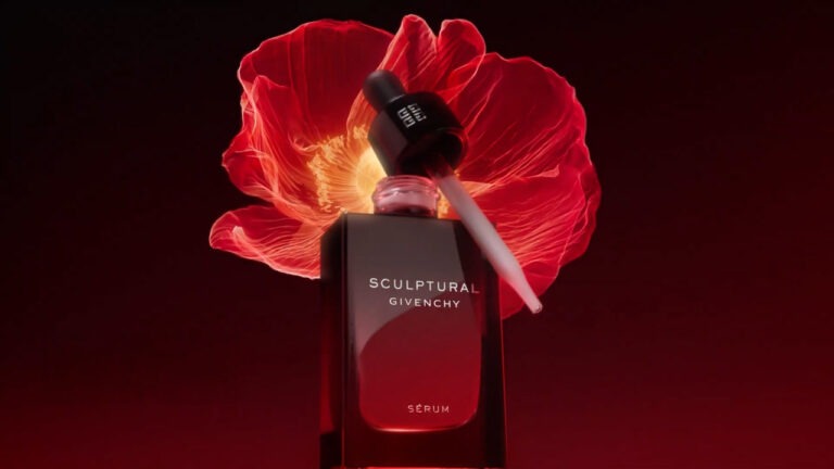 Givenchy – Sculptural